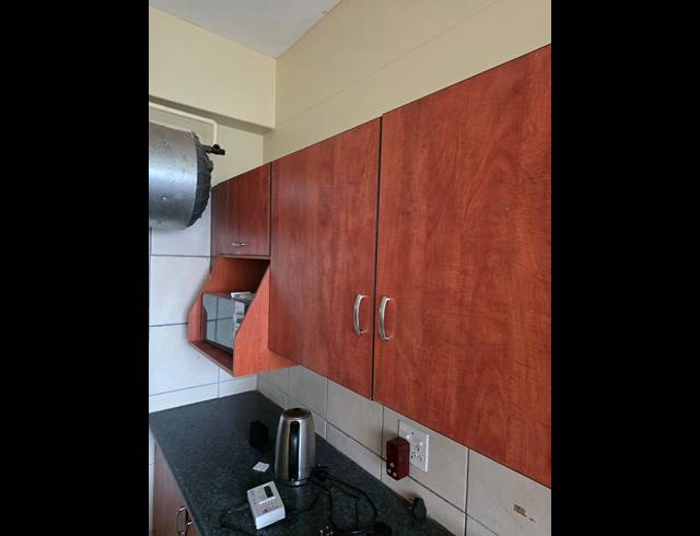 5 bed property to rent in HATFIELD